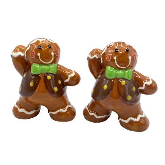 Gingerbread Man Ceramic Salt and Pepper Shakers Set Hand Wash Only Holiday Decor - Picture 9 of 9